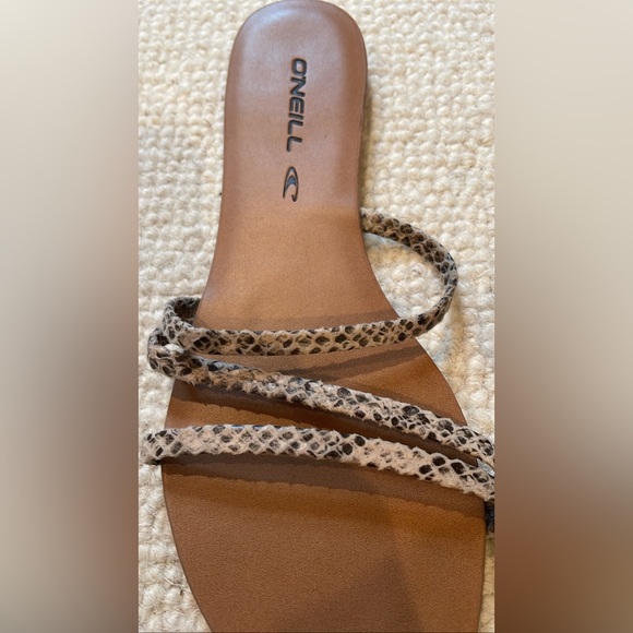 O’Neil Vulcan Sandals - Picture 8 of 10
